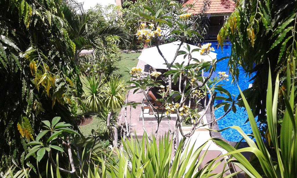 Nitya Home Stay Lembongan エクステリア 写真