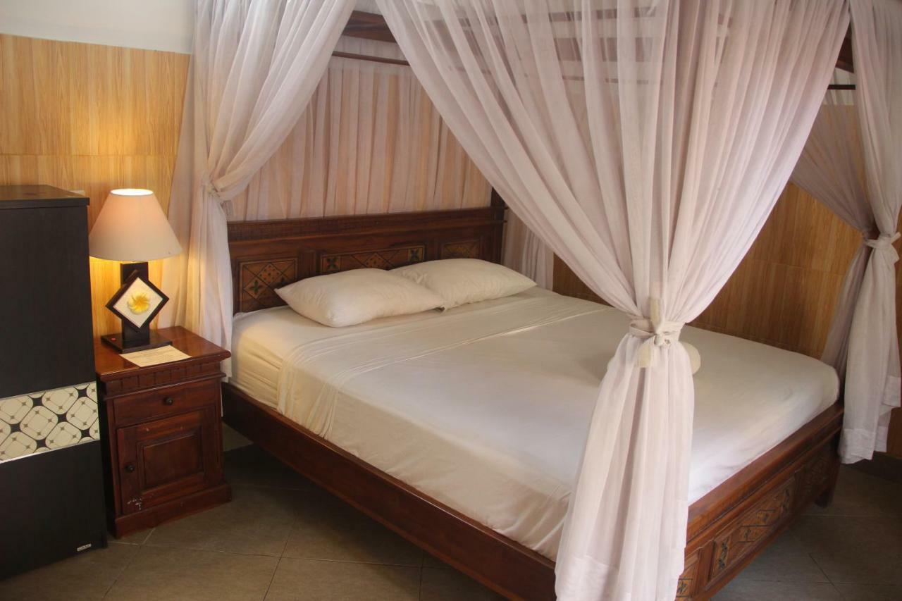Nitya Home Stay Lembongan エクステリア 写真