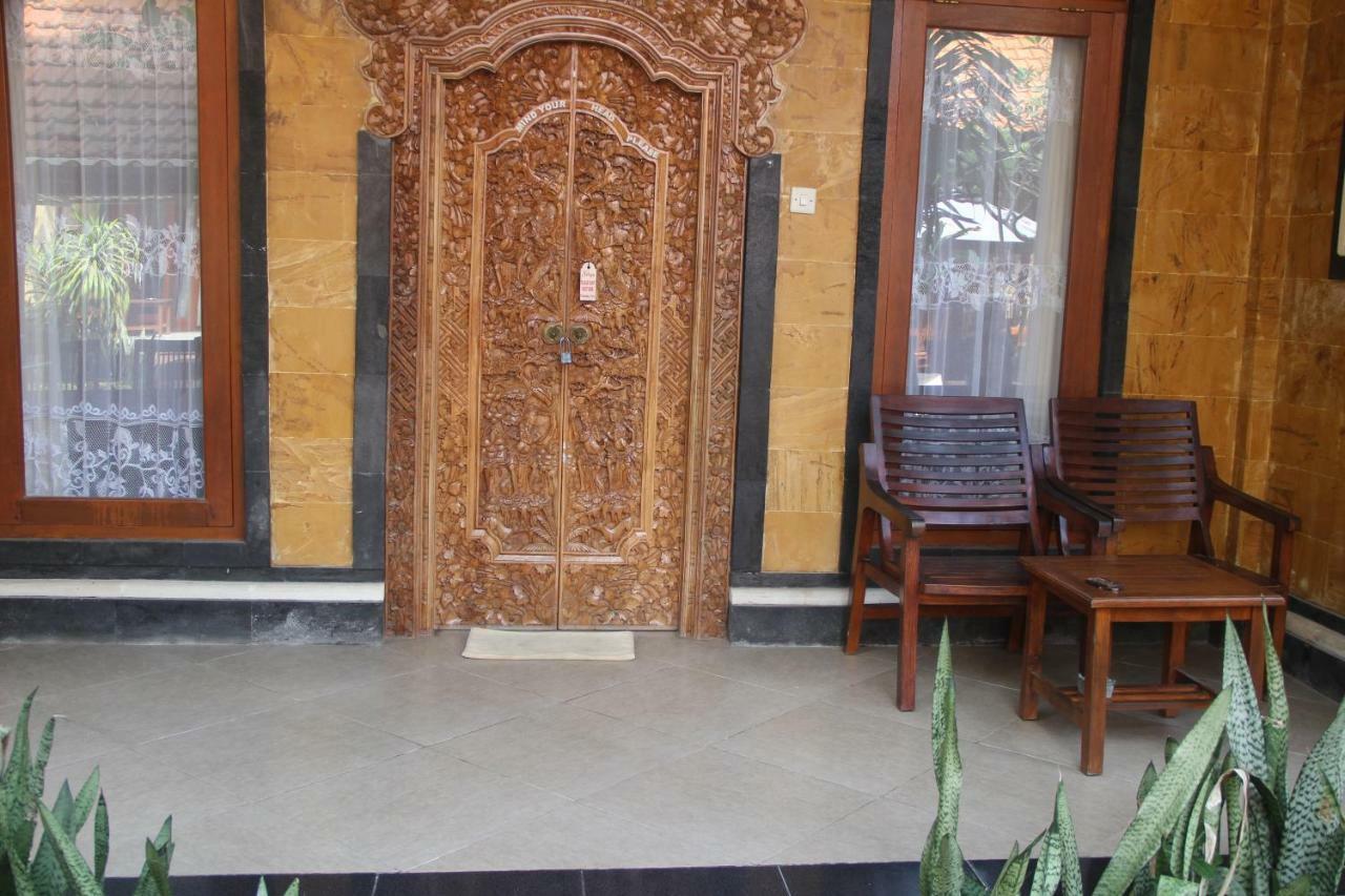 Nitya Home Stay Lembongan エクステリア 写真