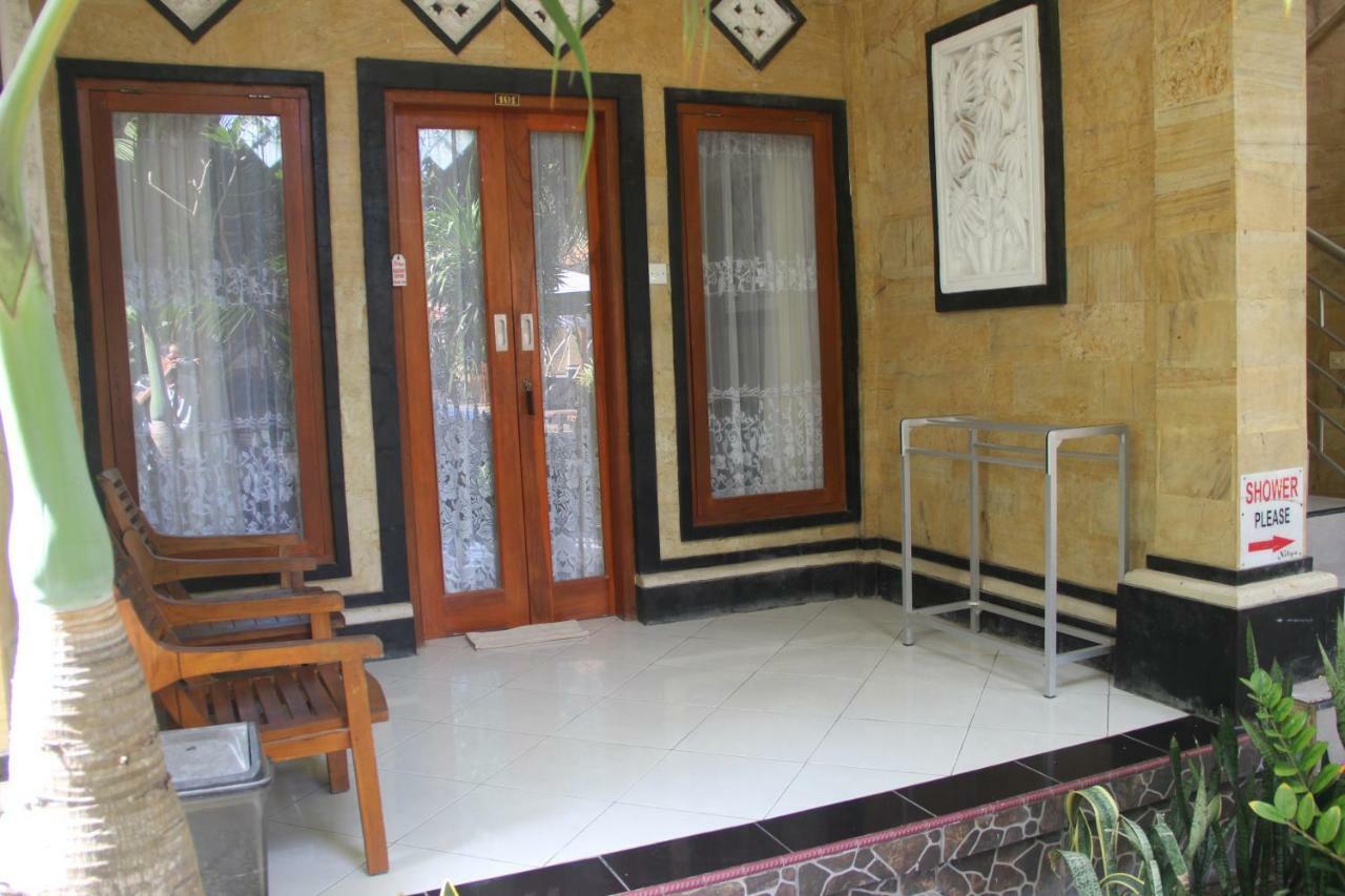 Nitya Home Stay Lembongan エクステリア 写真