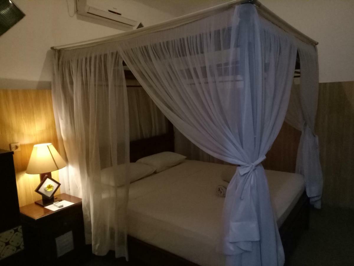 Nitya Home Stay Lembongan エクステリア 写真