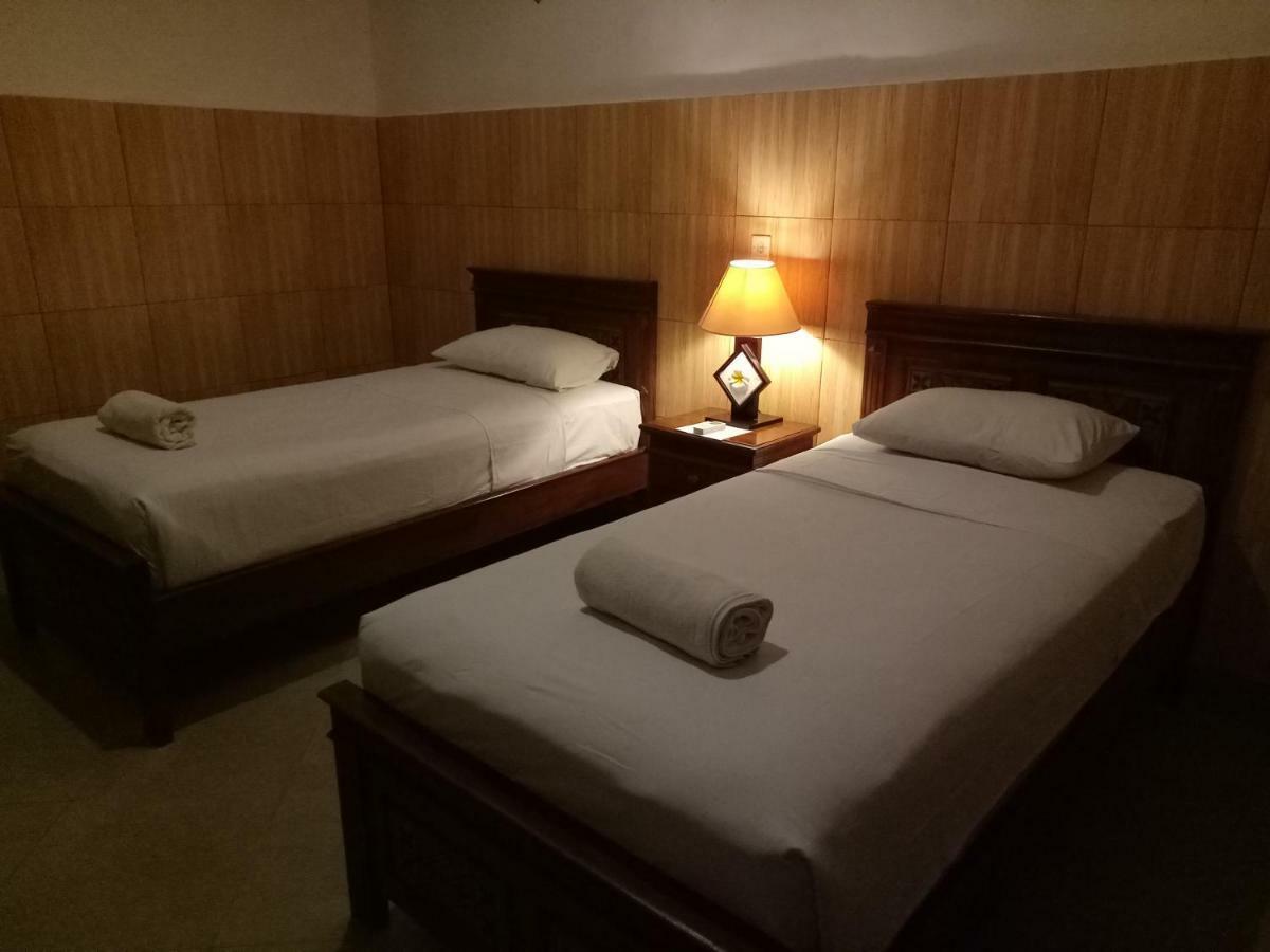 Nitya Home Stay Lembongan エクステリア 写真