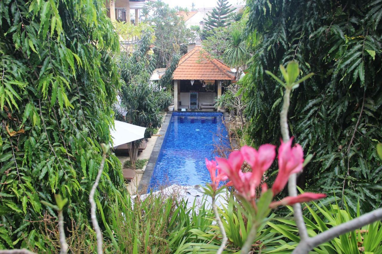 Nitya Home Stay Lembongan エクステリア 写真